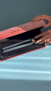 1.5K views · 17 reactions | Lascia la realtà alle spalle e immergiti nel sogno di ghd dreamland.. scegli ghd gold nel nuovissimo e irresistibile color verde giada e ricevi la personalizzazione in regalo sul sito 栗‍♂️✨ Acquistala ora  https://bit.ly/46cYLUa | ghd | Facebook