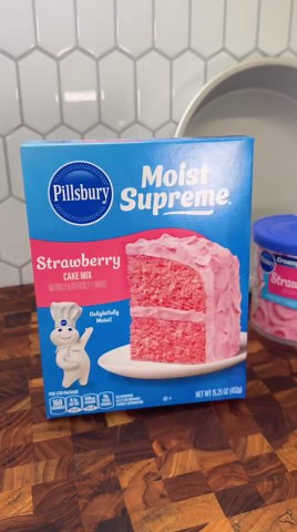 Easy Strawberry Poke Cake