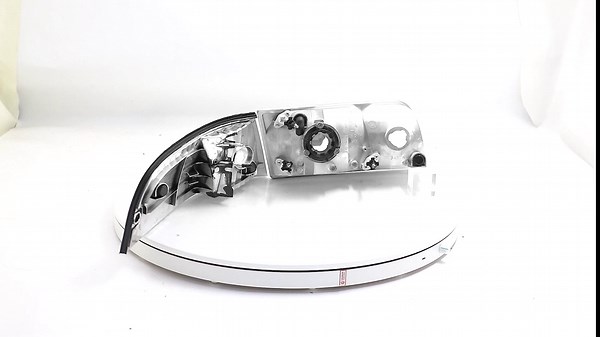 Headlights Assembly Fit For 1998-2011 Ford Crown Victoria 98 99 00 01 02 03 04 05 06 07 08 09 10 11 Ford Crown Victoria w/Corner Headlamp Replacement (Chrome Housing Amber Reflector)