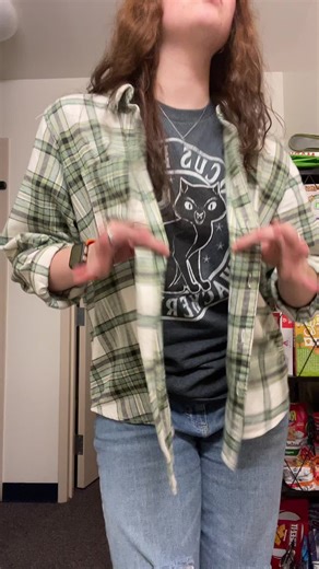 i lost my earring ☹️