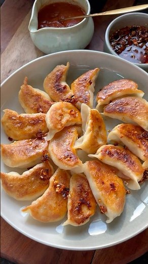 Crispy Paneer Momo | No Steamer Needed! Pan-Fried Momo Magic |