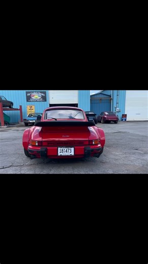 “Rubio Diablo” was a 1982 930 RUF BTR modified Turbo originally! At sometime the RUF turbo 5 speed transmission was removed and replaced with a 4 speed.😥🫣 The wheels were also removed.🤷‍♂️ At least the it has the RUF 3.3L engine and several other parts still on it.👍#porsche #aircooledporsche #porscheaircooled #porscheclassic #porscheracing #porsche911 #rufporsche | Air Cooled Classics Porsche