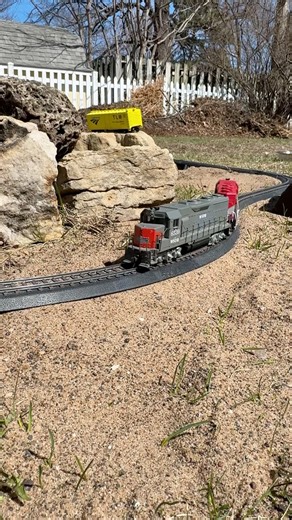 Backyard HO Scale Action
