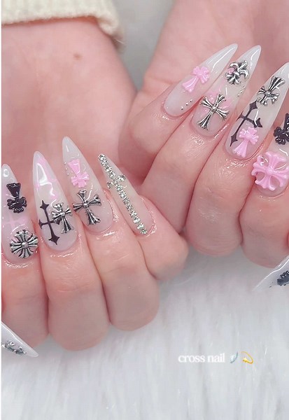 新宿ネイルサロンで楽しむ地雷系デザイン