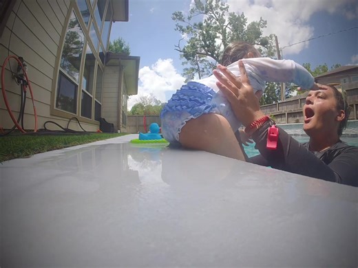 Survival Swim = Lives Saved🐳 Game Based Lessons Help#swimming Enjoy the Water, Stay Safe in a Controlled Environment 🏊‍♀️🛟#swimming#watersafety#Summer#houston#babyswimming