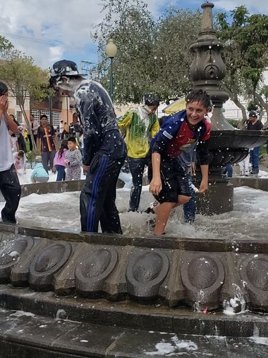 Los niños son los que mas disfrutan del #Carnaval de Checa 🙂🎊🎭