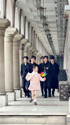 Everyone in the family dotes on the little princess.👸 #xh #fyp