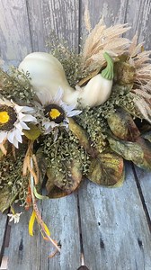 Y'all look at this White and Green Fall Gourd Centerpiece we made in Design School!! Isn't it a stunner?! What's your favorite part? | Kelea's