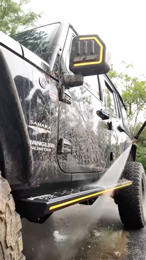 Clean steps, dirty Jeep. that’s how you know you’re doing it right. #boostauto #lumastepM1 #jeeplife #jeepmods #jeepnation #jeepupgrade #jeepwave #offroadbuilt #jeepbuild #mudlife #adventurebuilt | Boost Auto