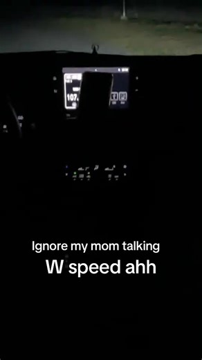 birobidzanih on Instagram: "这把梯子叫多功能伸缩梯 4×5-20FT-150KG-40520,名字很长,全是数字,但一看就知道它是用来干活的。四段结构,展开后稳固,收起来又很省空间。铝合金材质不花哨,却足够结实,每一阶都能承受重量。你把它从墙边拿出来,检查锁扣,调整角度,然后一步一步往上爬。它不会替你思考, 也不会替你冒险,只要你站得稳,它就站得稳。这种梯子没有情绪,只有功能,而功能本身就是它的价值。 This ladder is known as 4×5-20FT-150KG-40520, a name packed with numbers instead of marketing. It tells you exactly what it is: multi-section, extended reach, serious load capacity. Built from aluminum, it's designed to be reliable rather than impressive. You place it carefully, mak