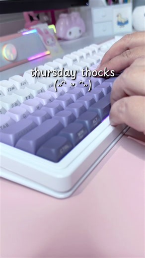 new angle unlocked! hee happy thursday friends 🥹💜 enjoy some light thocks this lovely day! #keebtok #keyboard #typing #asmr #cozy @Leobog_Keyboard @Leobog @Leobog USA @Aula @Aula