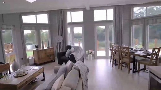 Step inside our most luxurious new lodges at Warmwell Holiday Park 😍 With a stunning new design ✨ En-suite with a shower 🚿 & a relaxing hot tub 💦 the Nottingham 3 bed lodge is the perfect place to enjoy a countryside escape with a touch of luxury. ❤️ | Parkdean Resorts