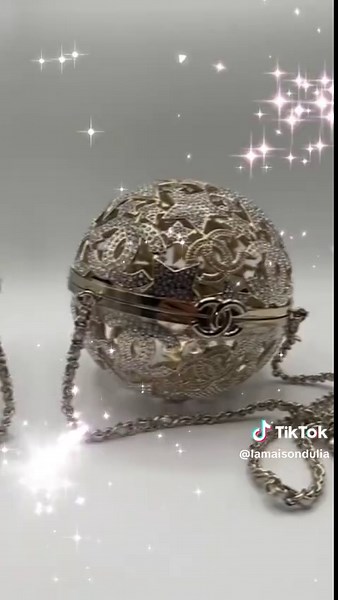 Chanel Limited Edition Mini Diere 2025 Gold Unveiled