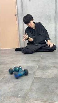 A radio-controlled car controlled by gestures www