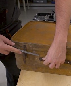 58K views · 845 reactions | Bring an old suitcase back to life with these restoration tips! 麟✨ Full Video Here : https://www.youtube.com/watch?v=DlxX0AbNyO0 #VintageRestoration #DIYProjects | AT Restoration | Facebook