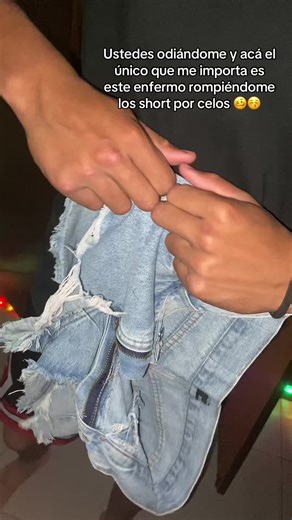 Celos y Shorts: La Comedia de un Novio Celoso