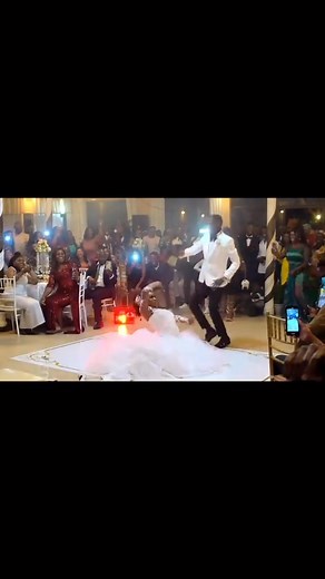 kuno unongonzi Taku akanozvitorera zvimwe😂😂😂🙌🏾 | Becky's Bridal Boutique