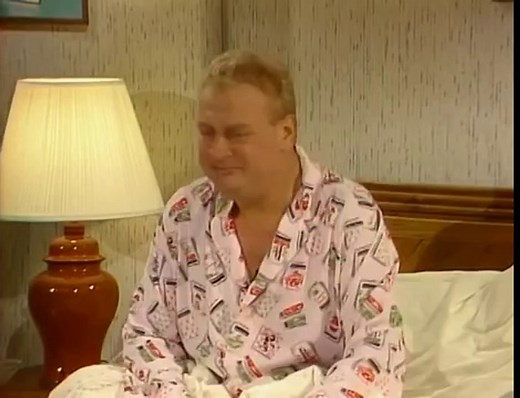 It's Not Easy Bein' Me rodney dangerfield.   rare stand up..........