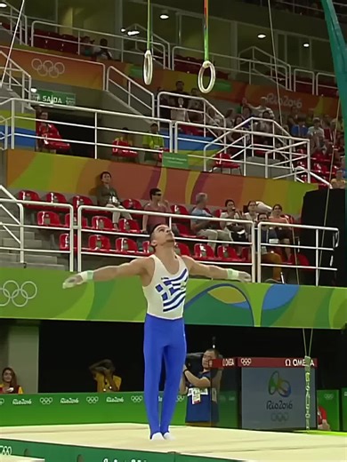 Cuando iba a ser descalificado, su rival lo ayudó y ganó el oro.#sports#olympics