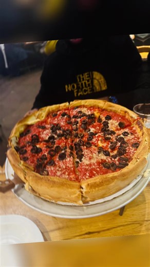 Night one in the #WindyCity #MrAndMrsB #AquriusSZN #OurTime #BirthdayThings