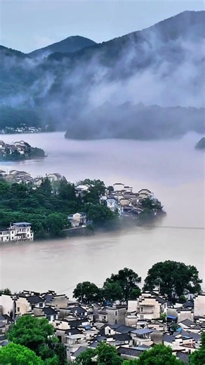 Xin'an River & Huizhou style villages make a landscape chinese paint 山水画卷般的新安江徽州民居 #chinatravel #旅游