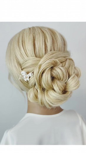 Annette Updo Artist on TikTok