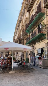 Raquel Romeo dei Cherchez La Femme Piazza Bologni Palermo. | Palermo City Walk