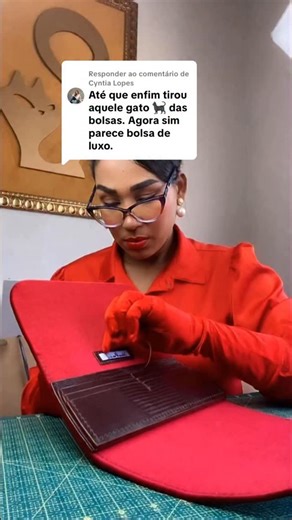 Juliana Silva on Instagram: "✨ O símbolo do gato é parte da história e da alma da marca Juliana Mendes representa independência, elegância e força feminina. Cada detalhe nas peças carrega propósito, e cada evolução é feita com respeito à essência que me trouxe até aqui. 🤎🇧🇷 Luxo não é aparência. É identidade."