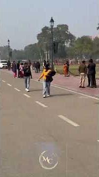 印度門India Gate紀念碑 新德里【德里的中軸線：從總統府漫步至印度門的莊嚴與驚喜】
