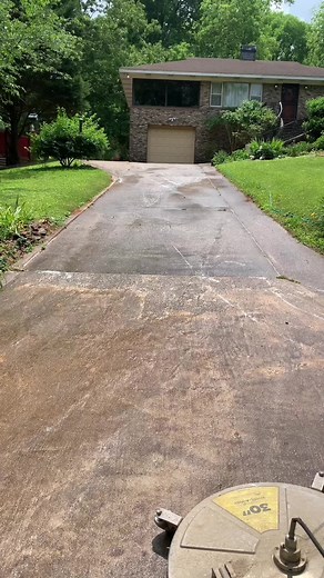 Pretreating And Post-treating Concrete Pressure Washing #pressurewashing #pressurewashingbusiness #pressurewashingforbeginners #pressurewashingbusinesstips #concretecleaning