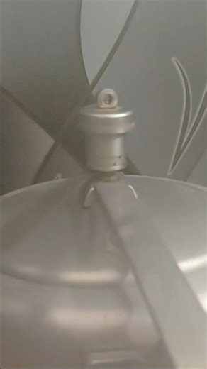 pressure cooker sound and steam out every where