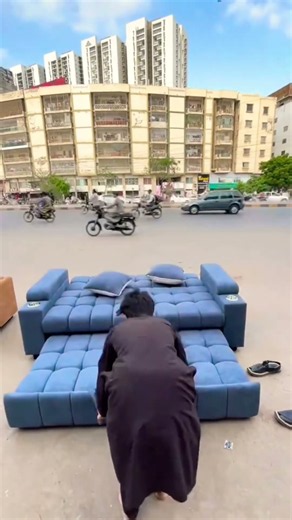 Amazing Luxury Sofa Bed Modern Tufted Sofa Design | Smart Furniture #Shorts #roundbed #sofabed