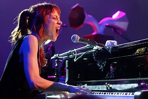 Fiona Apple previews new album ‘The Idler Wheel…’ with two new tracks – listen