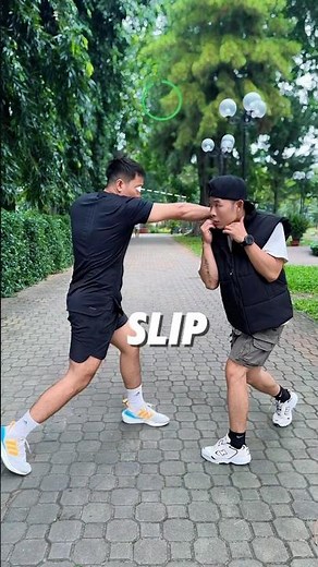 Master Proper Slip and Roll Defense in Boxing #BoxingDefense #SlipAndRoll #LearnBoxing #BoxingBasics
