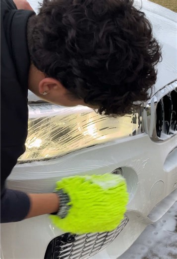 Even mom's daily deserves Falcons treatment. Deep exterior wash & wax on this BMW X5 M✨gloss restored, protection added. Luxury maintained✅ #mobiledetailing #bmw #detailing #autodetailing