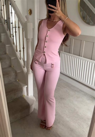 New Color Trends for Winter Fashion Outfits