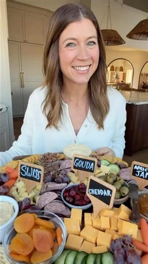 NYE Charcuterie Board (My Top 4 Tips) ✨