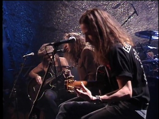 "Alive" - MTV Unplugged