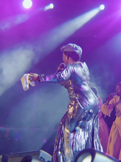 Experience the Glory with Mercy Chinwo at The Experience 19