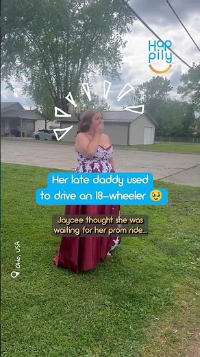 She didn't think THIS would be her prom ride 🥹❤️ #prom