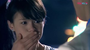 😲Cinderella's first kiss was taken away by the domineering school hunk at her crush's ball! 灰姑娘参加王子的舞会，却被霸道校草夺走初吻 | 飞鸟影视