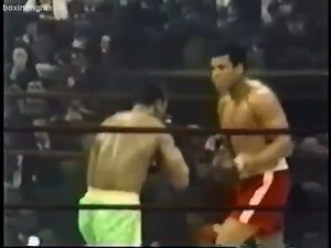 20K views · 128 reactions | #OTD in 1971: The Fight of the Century 壘 At 90 years old, and after nearly seven decades of covering sports, Jerry Izenberg has plenty of stories to tell about his good pals Muhammad Ali and Joe Frazier: https://buff.ly/2MWsPQo | Sports Illustrated | Facebook