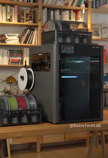 3D printing is already fun. Multi-color printing just opens up even more possibilities. And that’s exactly where the Bambu Lab H2C shines. #bambulab #bambuletsmakeit @bambulab_official