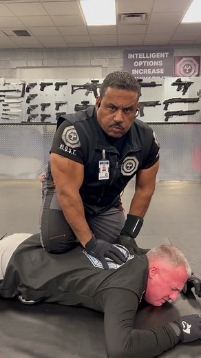 How to Avoid Positional Asphyxiation #detroitdust #dust #selfdefense #survival #safety #womenssafety #selfdefenseforwomen #womensselfdefense #safetyforwomen #kidsselfdefense