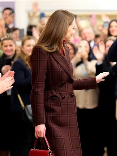 Kate Middleton Stylish Plaid Coat 2025, Elegant Red Turtleneck Outfit, Royal Fashion Icon