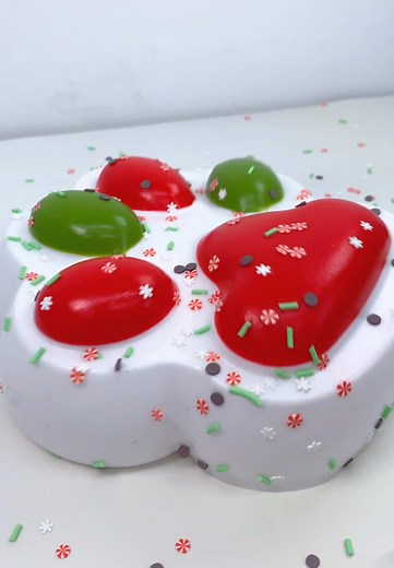 Fufu Squishy ASMR: 2100g Christmas Paw Experience