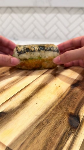 Ep. 2 Crispy Rice Rolls Series - Spicy Salmon Roll 😋 #crispy #ricepaperhack #spicysalmon #avocado #easyrecipe #dinnerideas #appetizers #cookingtiktok #cookingvideo #xg #spicyfood
