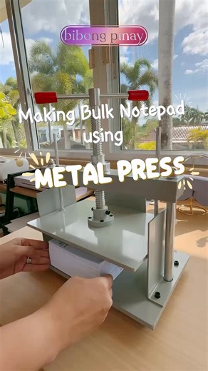 Para sa pang-malakasang gawaan ng notepad! Mapapabilis trabaho nyo dito sa heavy duty press. Less pawis sa kilikili. 🤭 Pahid-pahid, tapos hiwa-hiwa lang! | Bibong Pinay