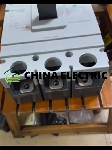 NM1-630S-3300-630A Molded Case #circuitbreaker