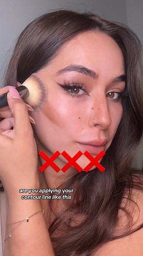 Lip Contour Makeup Tutorial: Enhance Your Look with our Nude Lip Kit!